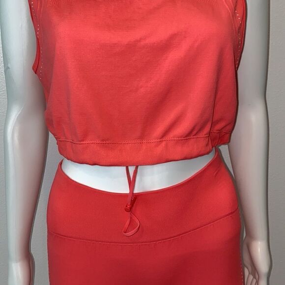 Coral Crop Top And Leggings Top Small Leggings Medium - Picture 9 of 15